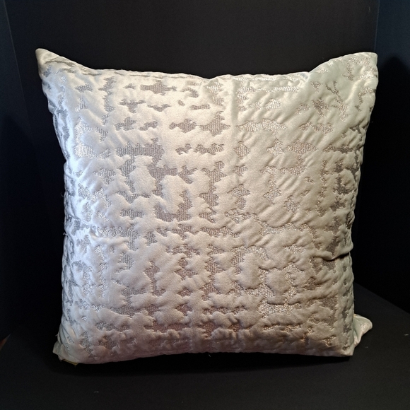 Calllisto Home Light Aqua Metallic Embroidered Velvet Accent Throw Pillow - Picture 1 of 9